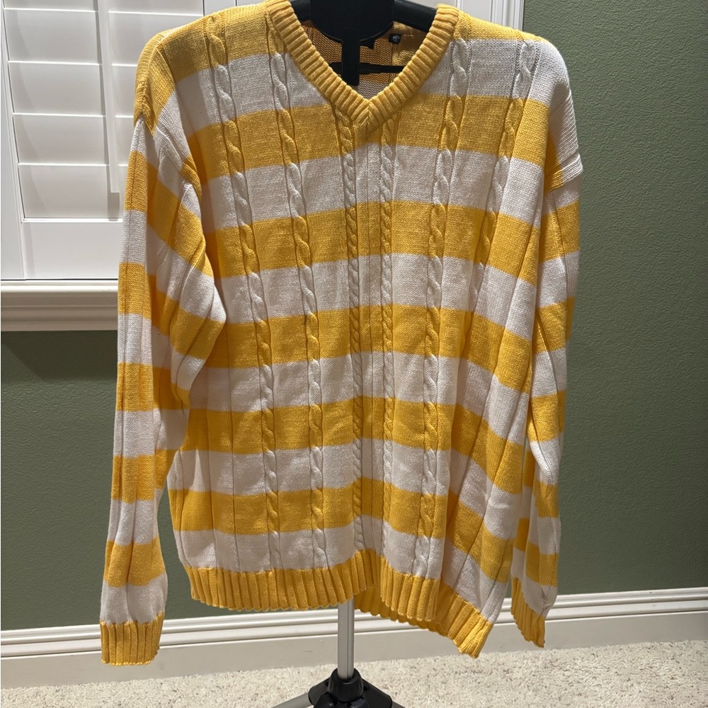 Yellow and white pullover